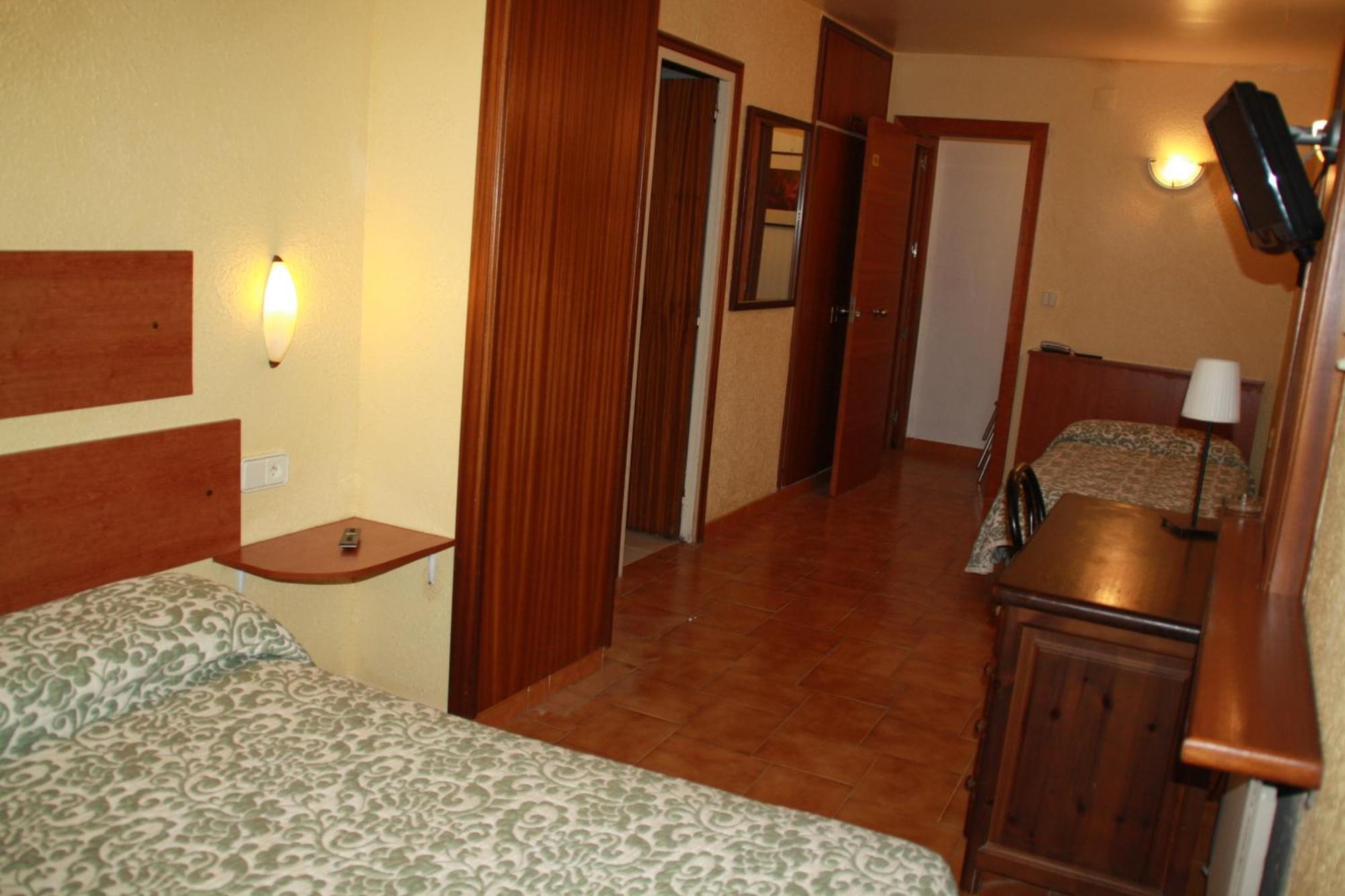 Hotel La Masia Portbou Zewnętrze zdjęcie