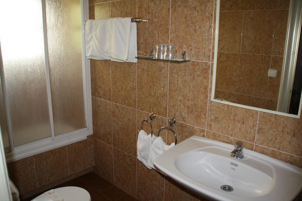 Hotel La Masia Portbou Pokój zdjęcie