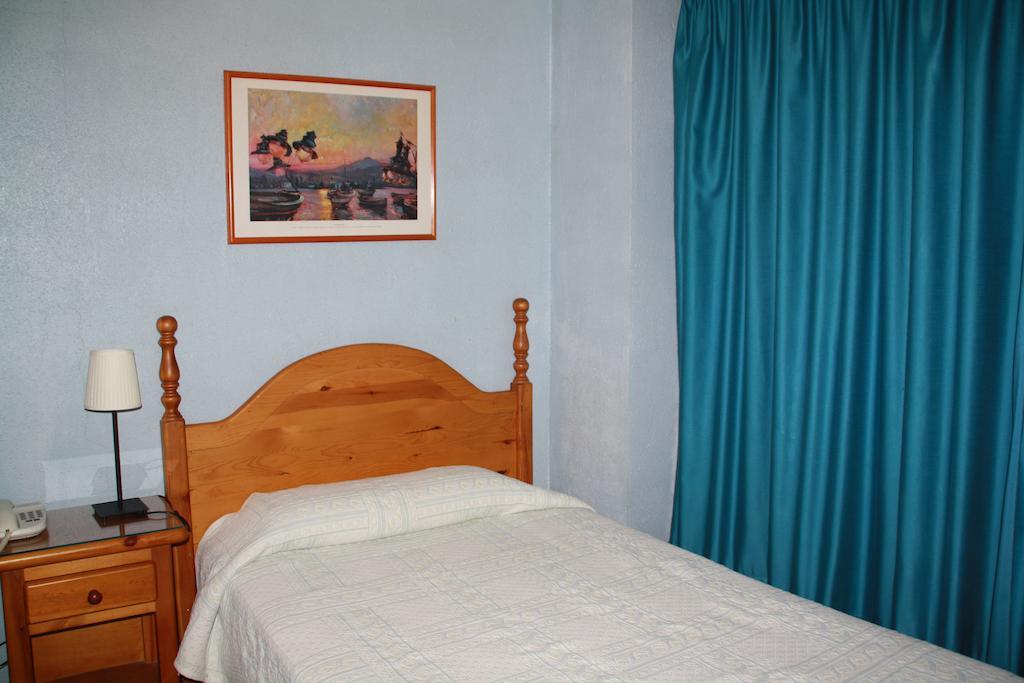 Hotel La Masia Portbou Pokój zdjęcie